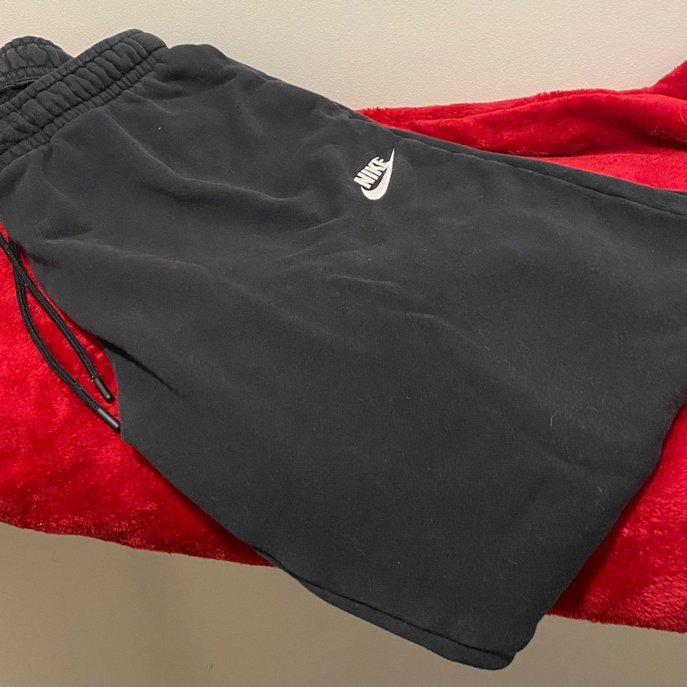 Women’s Cuffed Nike Sweatpants